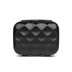 K2395L - British Traveller 13 hüvelykes ultrakönnyű ABS és polikarbonát sminktok - fekete